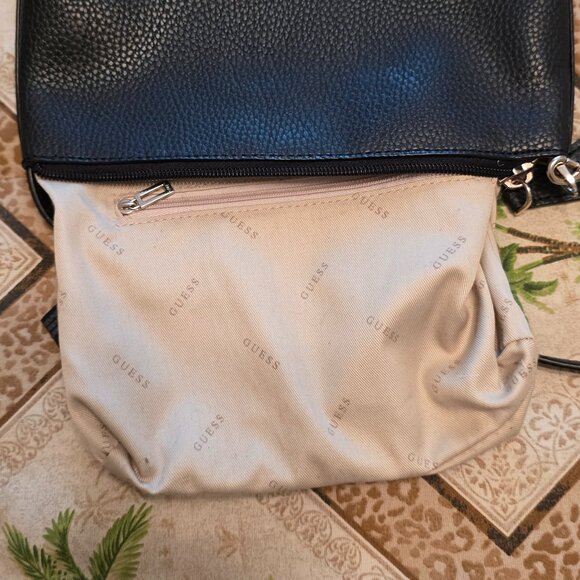 Guess Large Black Wristlet Like NEW - Picture 3 of 4